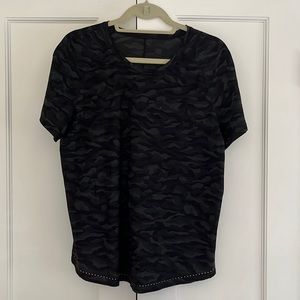 Lululemon Short Sleeve Camo Top, Size 12